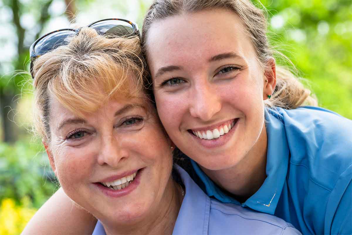 Familienbande: Alexandra Försterling mit Mutter Simone (Foto: Stefan von Stengel)