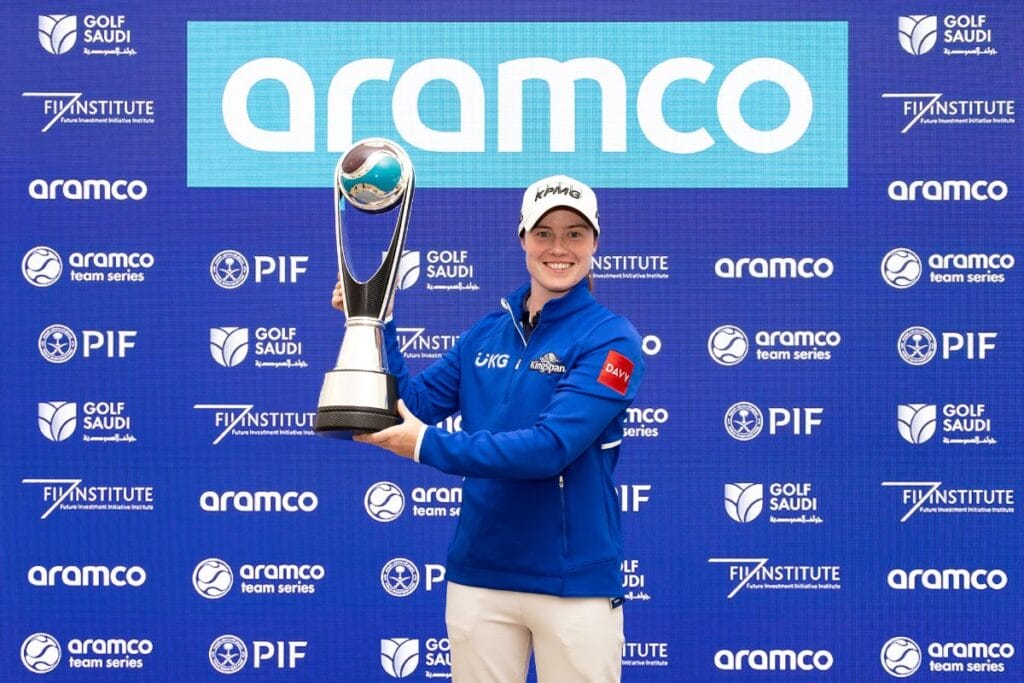 Leona Maguire gewinnt bei der Aramco Team Series London 2024 ihren ersten Titel auf der Ladies European Tour (Foto: Tristan Jones/LET)