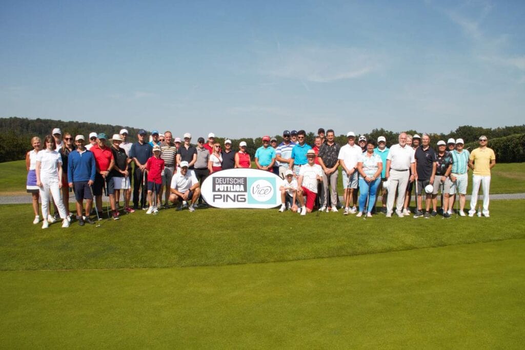 PING Deutsche Puttliga by VICE Golf 2024, Regionalfinale Nord im GC Hardenberg: Gruppenfoto der Teilnehmerinnen und Teilnehmer