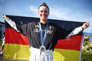 Historic silver for golf Germany: Esther Henseleit celebrates second place at the Olympic golf tournament in Paris